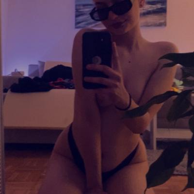 xVallentinex24 - Onlyfans Leaks