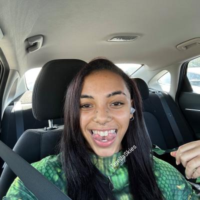 Zerella Skies 🐉💜 - Onlyfans Creator Profile Picture